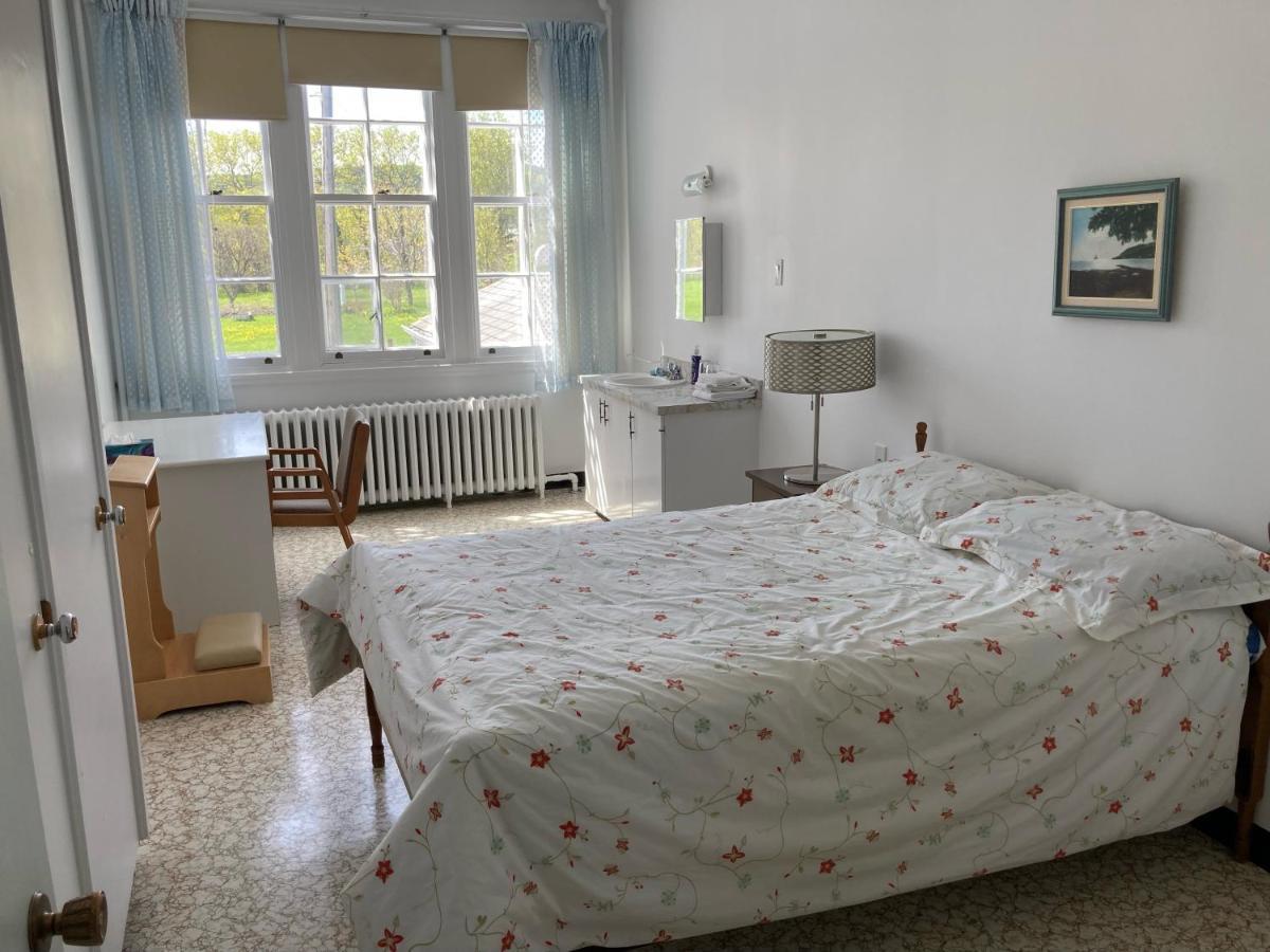 Le Couvent Daire Sainte Anne-des-Chênes Dış mekan fotoğraf